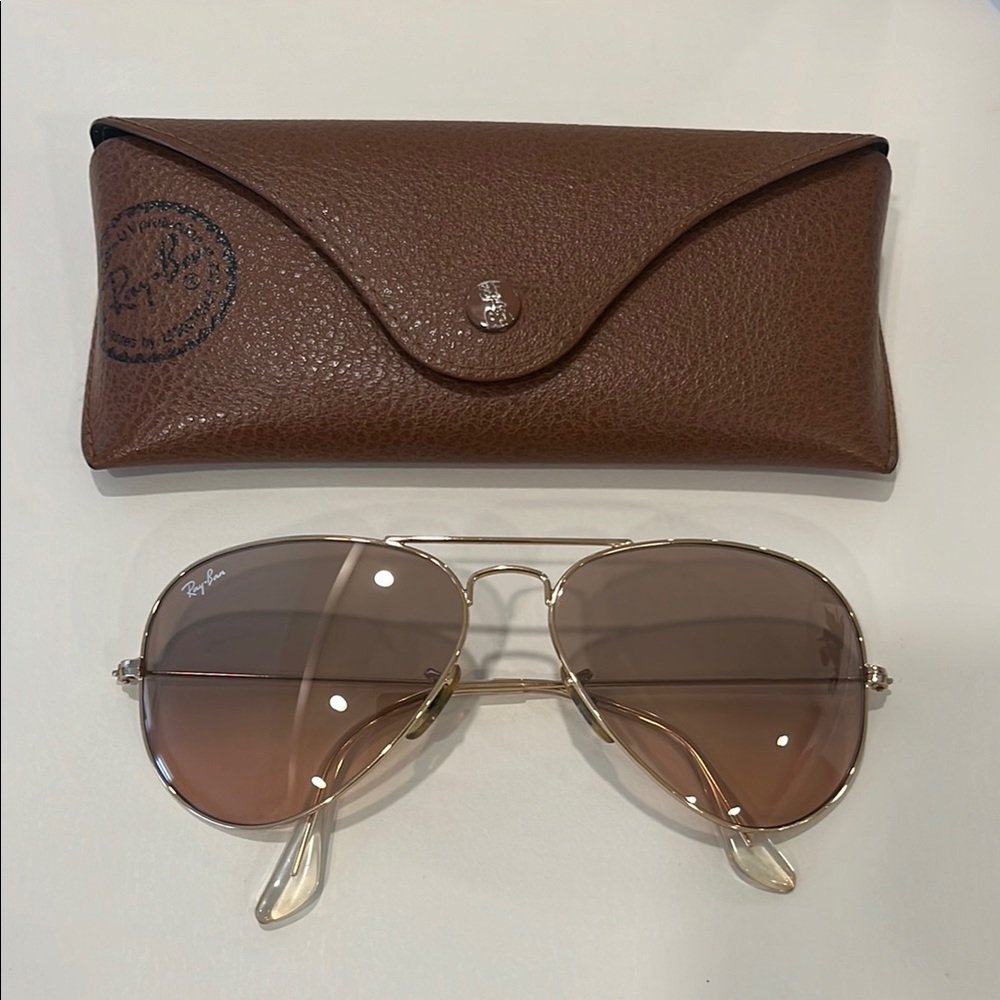 Ray-Ban Rose Gold Aviator Sunglasses